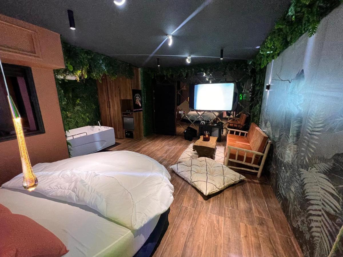 Jungle Au Centre De Marrakech Avec Jacuzzi ! Bed and Breakfast Μαρακές Εξωτερικό φωτογραφία