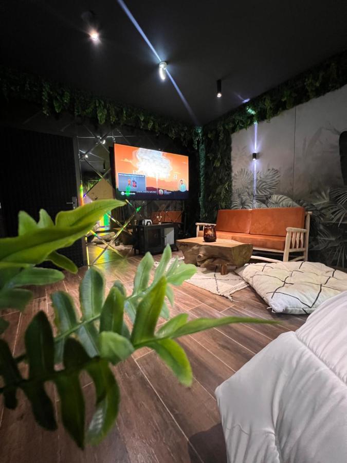 Jungle Au Centre De Marrakech Avec Jacuzzi ! Bed and Breakfast Μαρακές Εξωτερικό φωτογραφία